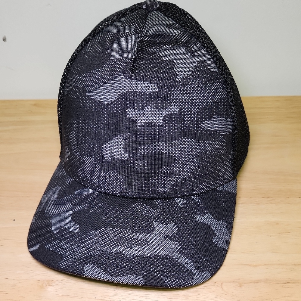 Lululemon Athletica Dark Camo Hat